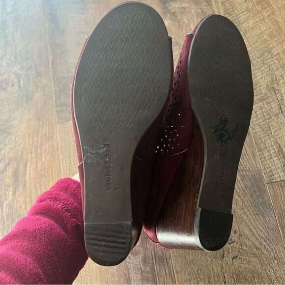 Violet and Red laser cut wedge Style: Sasha new with tags, size 8M - Picture 15 of 15